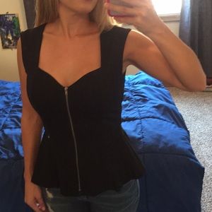 Black Sweetheart neckline Guess Top Size M